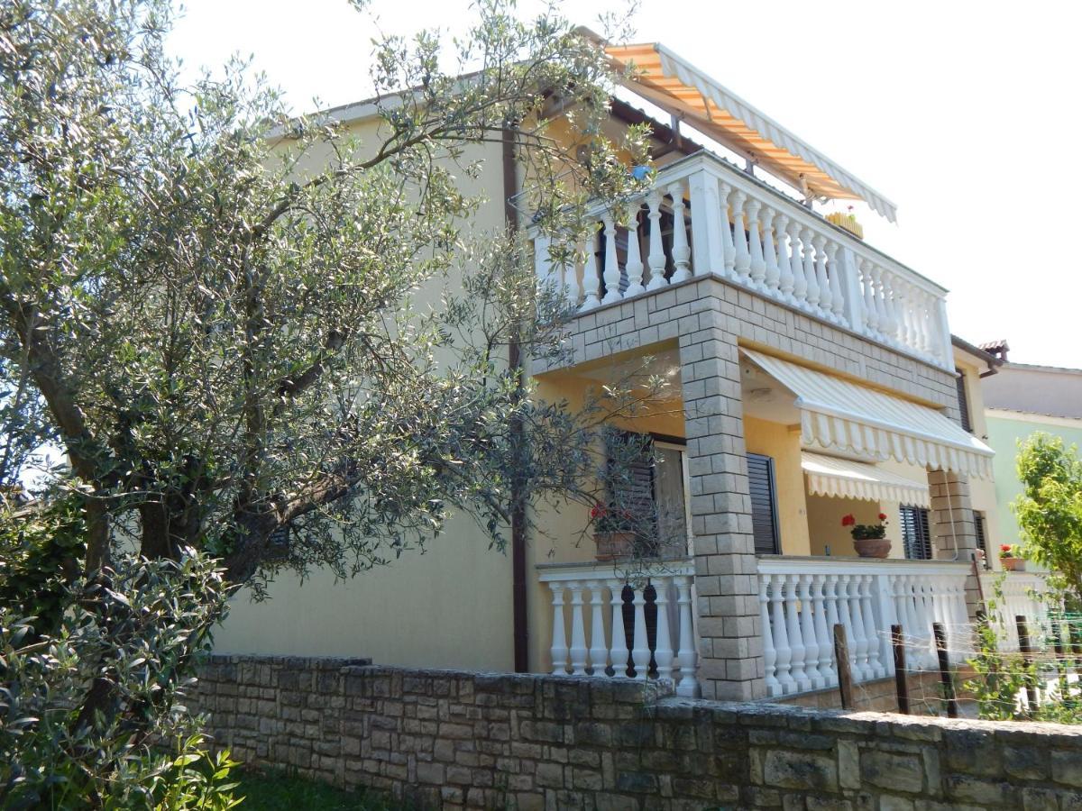 Marilena Aparthotel Fazana Exterior photo